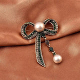 Elegant Bow Pin for Coat - Fashionable and Stylish Decorative Brooch