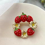Timlee Cute Retro Flower Strawberry Brooch