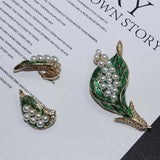 Green Leaf Brooch with Pearl, Traditional Alloy Brooch for Wedding and Banquet