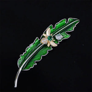 Enamel Leaves Bee Zircon Brooch Winter Overcoat Jewelry
