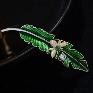 Enamel Leaves Bee Zircon Brooch Winter Overcoat Jewelry