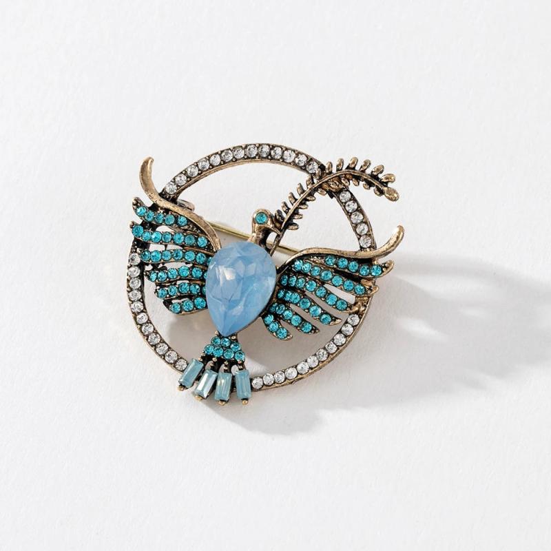 Vintage Crystal Bird Brooch Rhinestone Pin