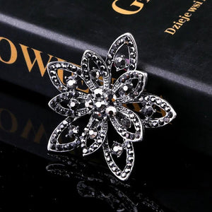 Alloy Flower Rhinestone Women's Brooch Corsage