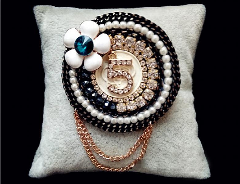 Camellia No.5 Tassel Brooches Hijab Pins
