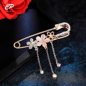 Tassel Flower Rhinestone Brooch Wild Creative Pins Female Clothes