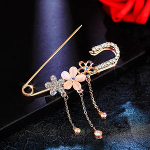 Tassel Flower Rhinestone Brooch Wild Creative Pins Female Clothes