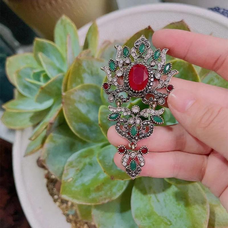 Neovisson Vintage Crystal Flower Brooch Pin Women Retro Crystal Jewelry Ethnic