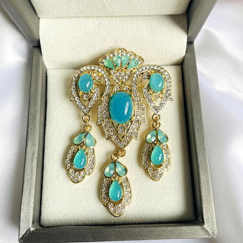 Vintage Palace Pendant Brooches Pins Resin Baroque High Crystal Badges