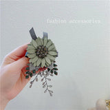 Women's Flower Camellic Pearl Brooch Classic Wedding Banquet Accessories