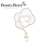 Beaut&Berry Rhinestone Pearl Camellia Ladies Brooch Gift Pin Ornament