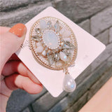 Vintage Pearl Crystal Flower Brooches For Women Lady Pendant Badges