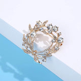 Beaut&Berry Rhinestone Wreath Ladies Brooch - Festive Wedding Party Jewelry