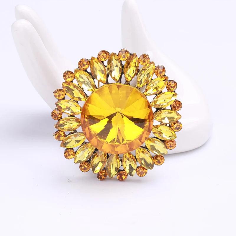 Crystal Flower Shape Brooches for Women Mother Corsages Dress Suit Brooch Pin