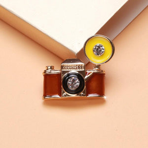 Beaut&Berry Pin Camera Brooch Ladies Party Office Gift