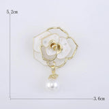 Beaut&Berry Shell Pearl Camellia Ladies Brooch Gift Pin Ornament