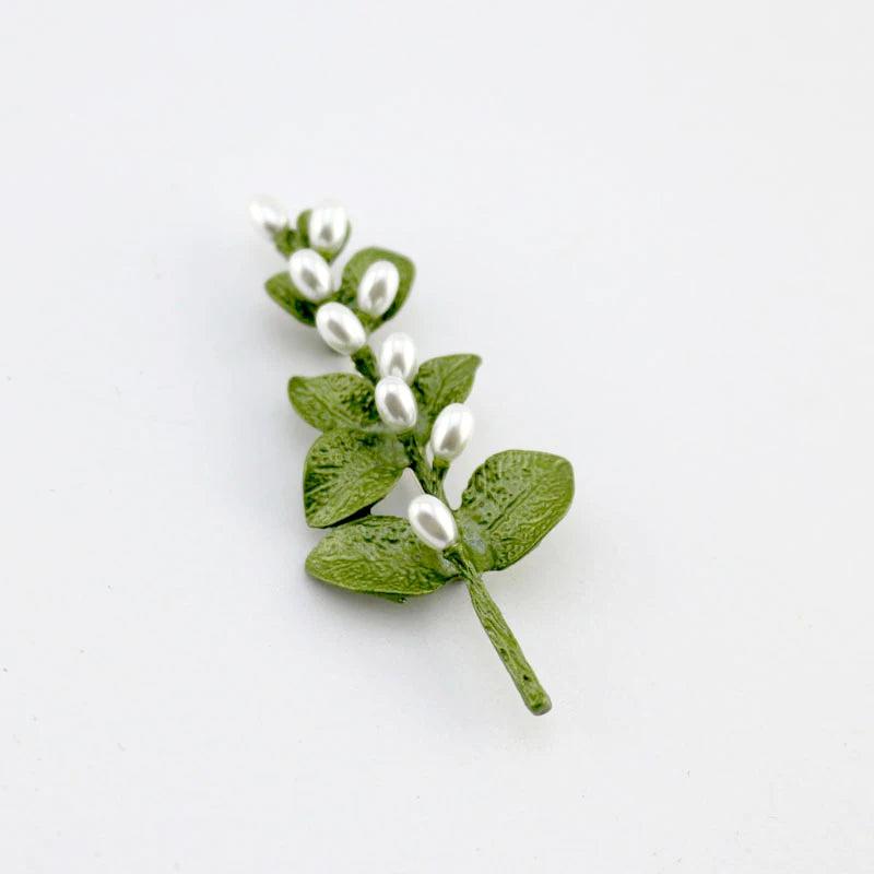 Green Eucalyptus Leaves Pearl Brooch Pin