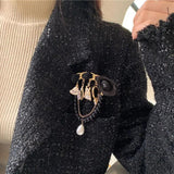 Famous Camellia Character Brooch, High-End Collar Buckle Party Accessory