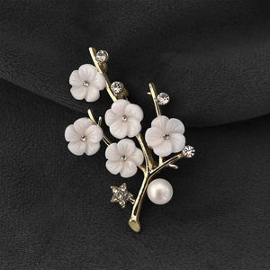 Vintage Flower Brooch with Rhinestone Inlay for Women PD570