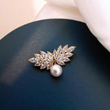 Flower Pearl Animal Elephant Deer Brooch Jewelry for Wedding