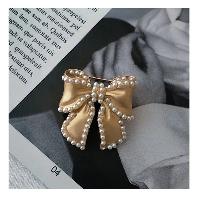 Lovely Bow Pearl Women Brooch Anti-Exposure Clothes Decoration