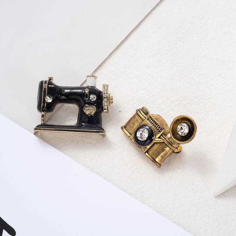 LW4 Sewing Machine Brooches Crystal Vintage Metal Pins Ladies Jewelry Gift
