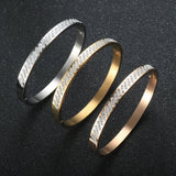 Zircon Inlay Gypsophila Bangle for Women