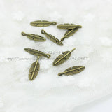 Small leaf Charms 2D246 Lot of 100 Alloy Metal Three Leaf Charms