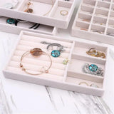 Portable Velvet Jewelry Display Box Holder
