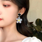 2PC Sweety Flower Ear Plugs Tunnels Stainless Steel Piercing Body Jewelry Dangle