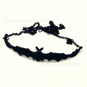 Gothic Flying Bat Collar Necklace Halloween Spooky Men Women Short