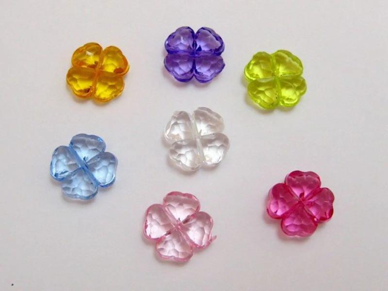 100 Mixed Colour Acrylic Four Leaf Clover Charm Beads 11mm