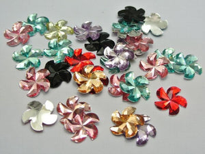 100 Acrylic Flatback Faceted Flower Gems 16mm