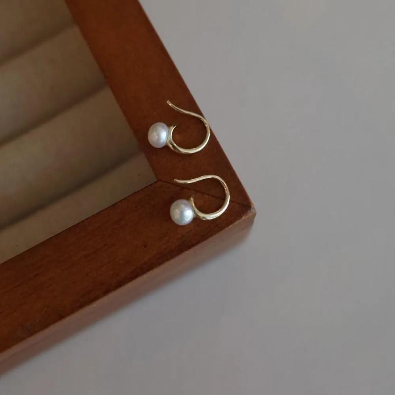 925 Silver Plated Shell Pearl Earrings for Women
