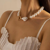 Pearl Beads Choker Necklace for Women Short Collar Jewelry on Neck