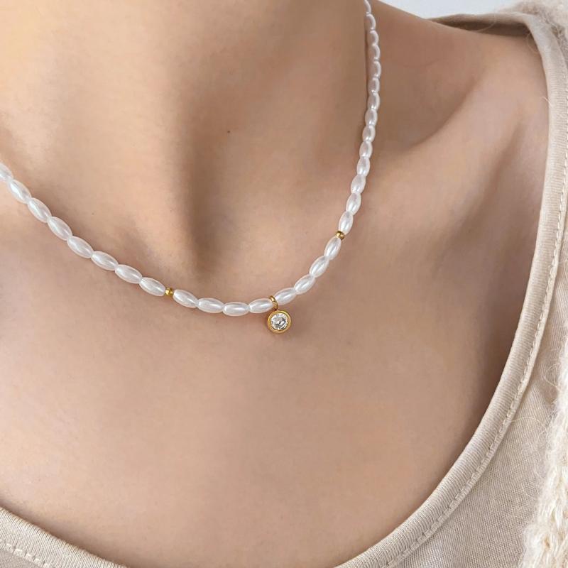 Vintage Pearl Necklace Heart Pendant Metal Collar