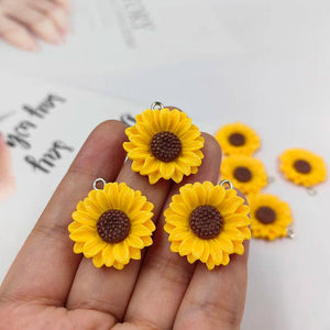 10pcs Sunflowers Daisy Charms Resin Flowers Pendant for Earring Keychain DIY