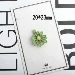 10pcs Rubber Paint Daisies Enamel Charms Pendants Hollow Out Sun Flowers