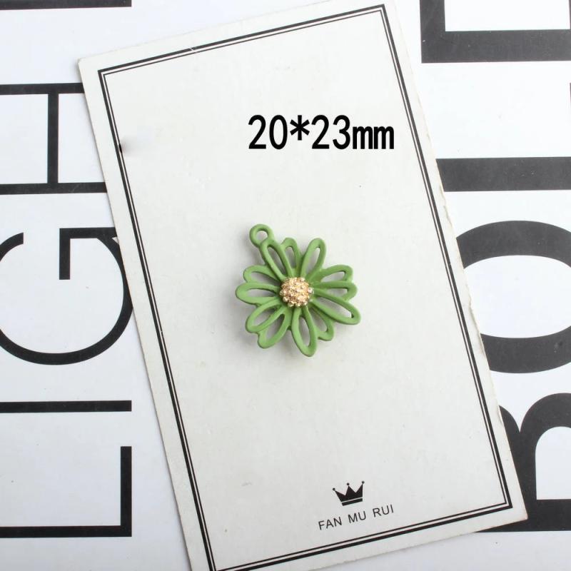 10pcs Rubber Paint Daisies Enamel Charms Pendants Hollow Out Sun Flowers