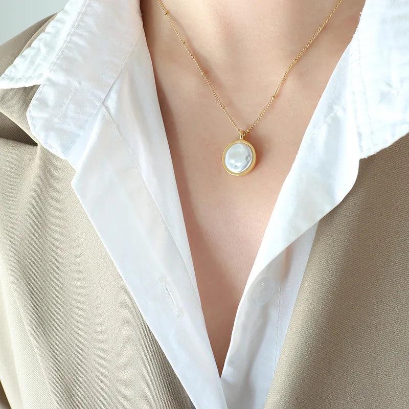 Double-Sided Geometric Pearl Pendant Necklace for Women