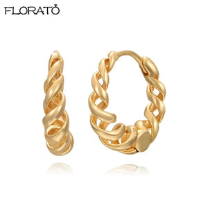 Small Hoop Earrings for Women Metal Circle Tiny Hoops Huggie Ear Jewelry