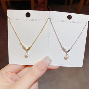 Elegant Light Pearl Necklace
