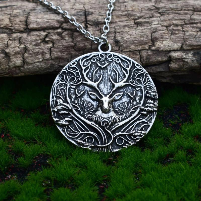 Natural Forest Animal Elk Pendant Necklace for Men and Women