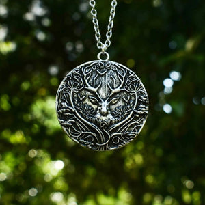 Natural Forest Animal Elk Pendant Necklace for Men and Women