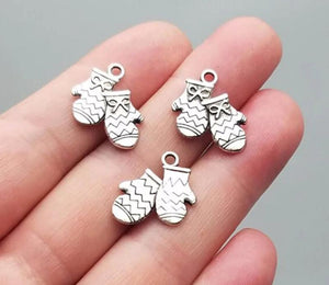 30pcs Antique Silver Christmas Gloves Charms Winter Pendants