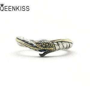 Elegant Silver Pendant Necklace with Blue Gemstone