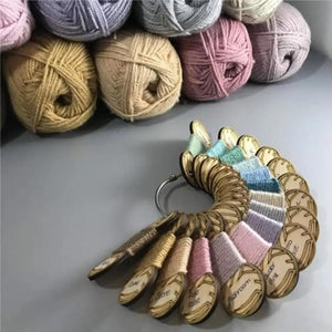 5Pcs Wooden Yarn Holder for Knitting DIY Christmas Blank Yarn Pegs