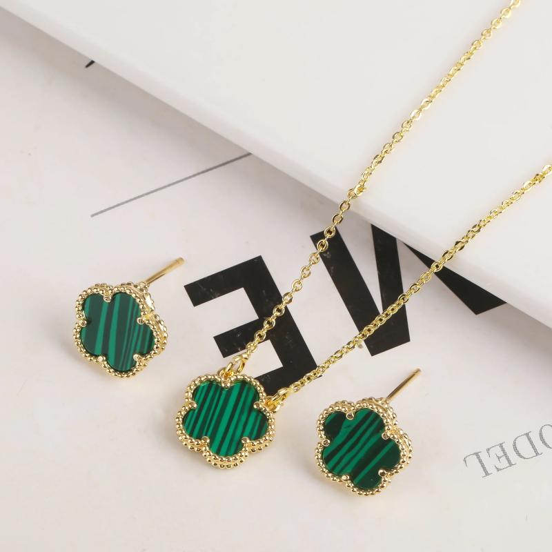 Clover Natural Stone Flower Necklace Earrings Set