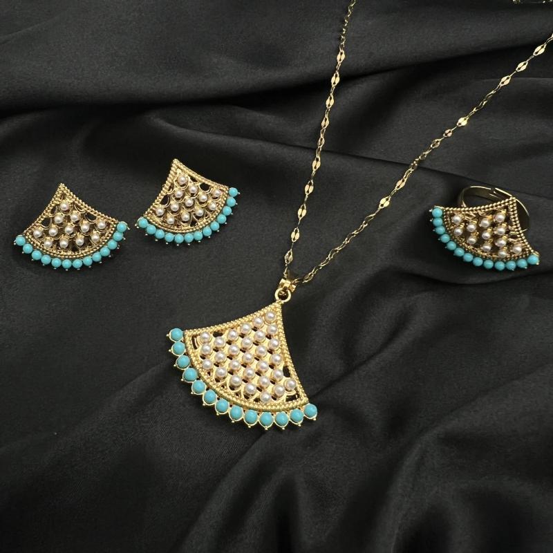 Scalloped Sapphire Pearl Jewelry Set