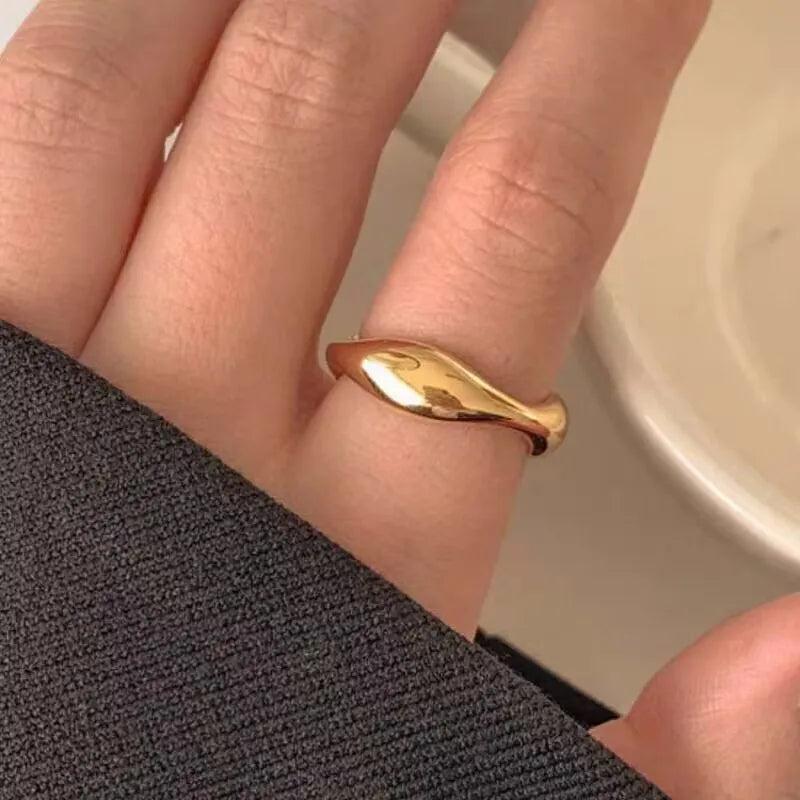 Geometric Stainless Steel Wavy Finger Ring