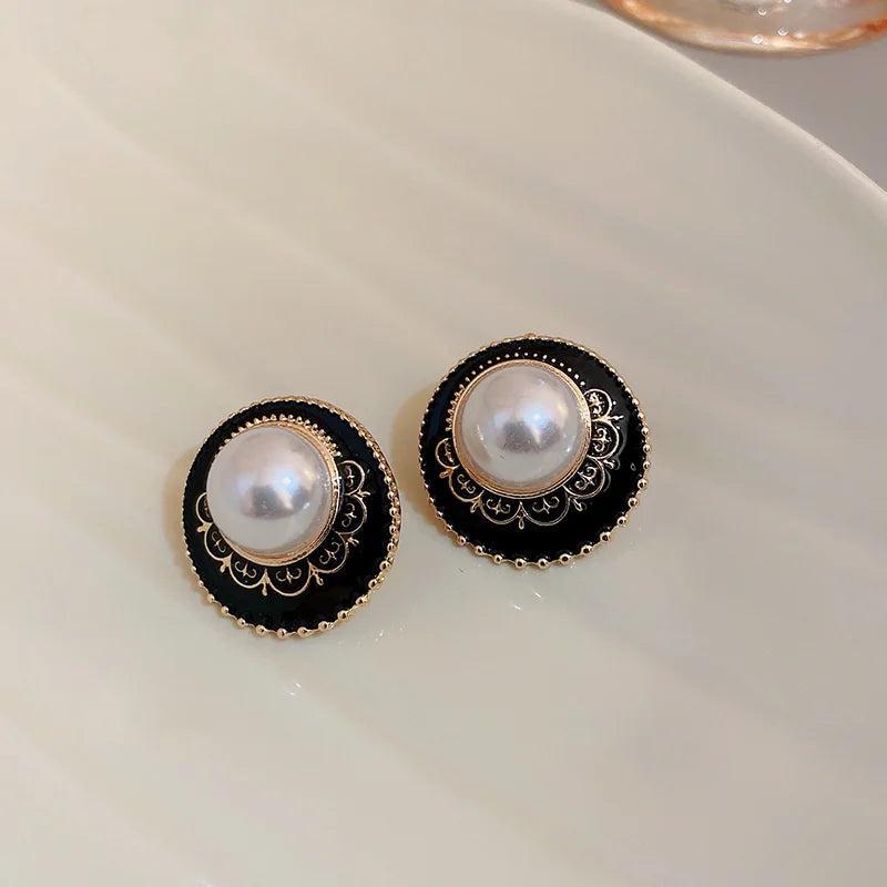 Retro Rhinestone Pearl Flower Love Light Medieval Palace Earrings